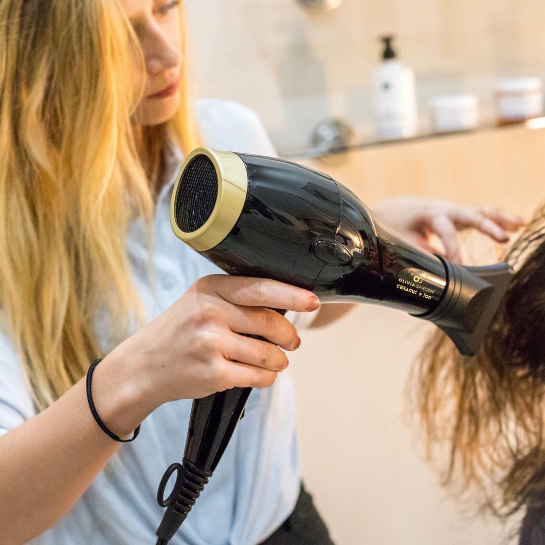 1875W Ceramic Ion Hair Dryer with 2 Nozzles U945
